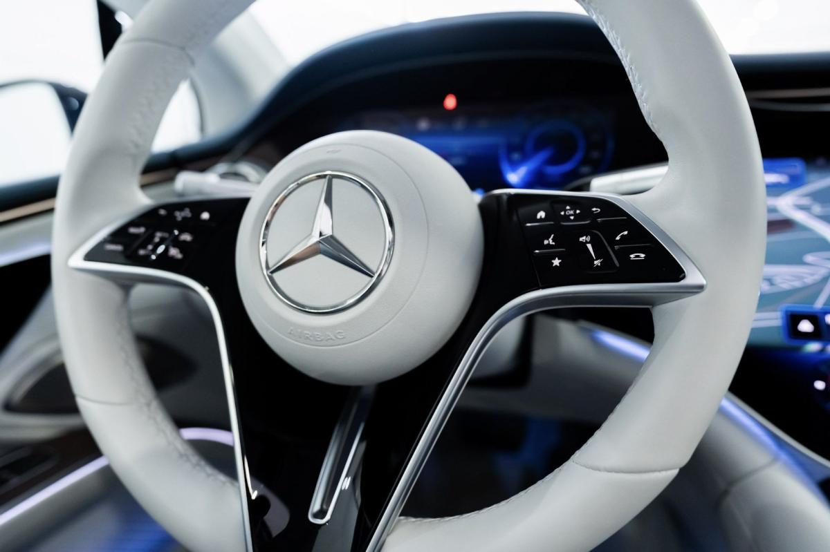 mercedes-benz-eqs-2022-eletrico-500cc