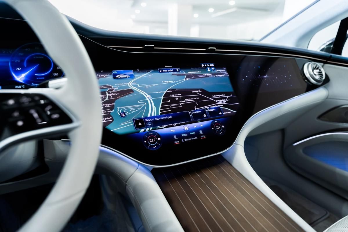 mercedes-benz-eqs-2022-eletrico-500cc