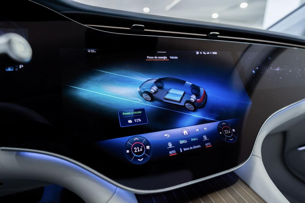 mercedes-benz-eqs-2022-eletrico-500cc