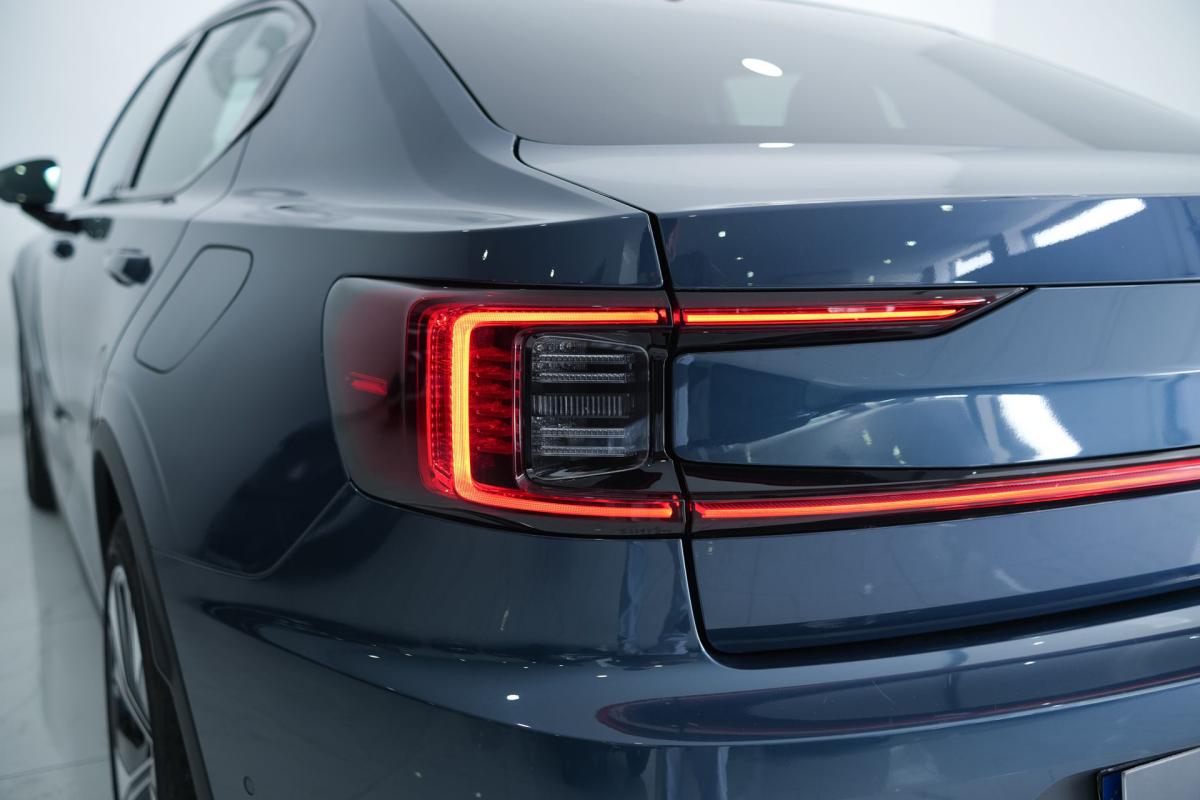 polestar-2-2023-eletrico-500cc