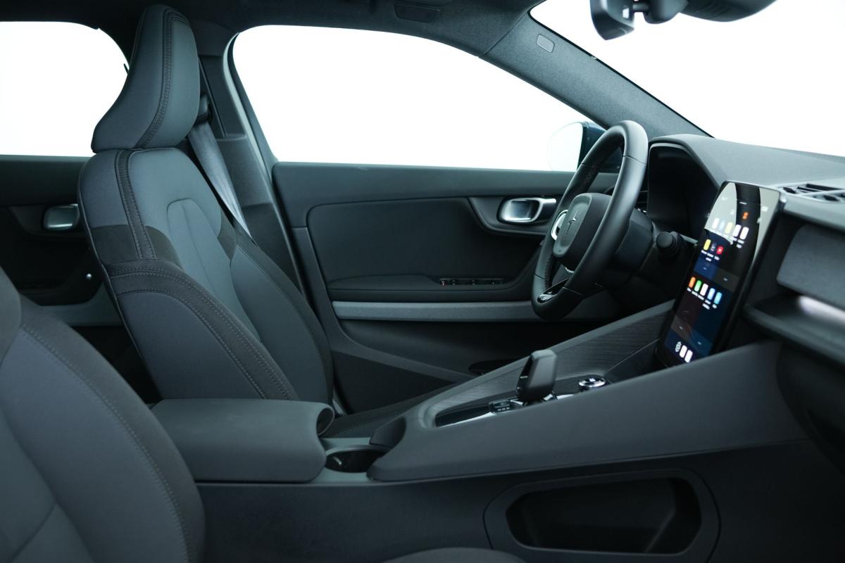 polestar-2-2023-eletrico-500cc