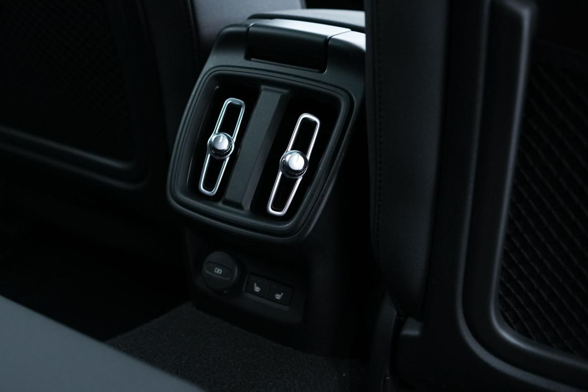 polestar-2-2023-eletrico-500cc