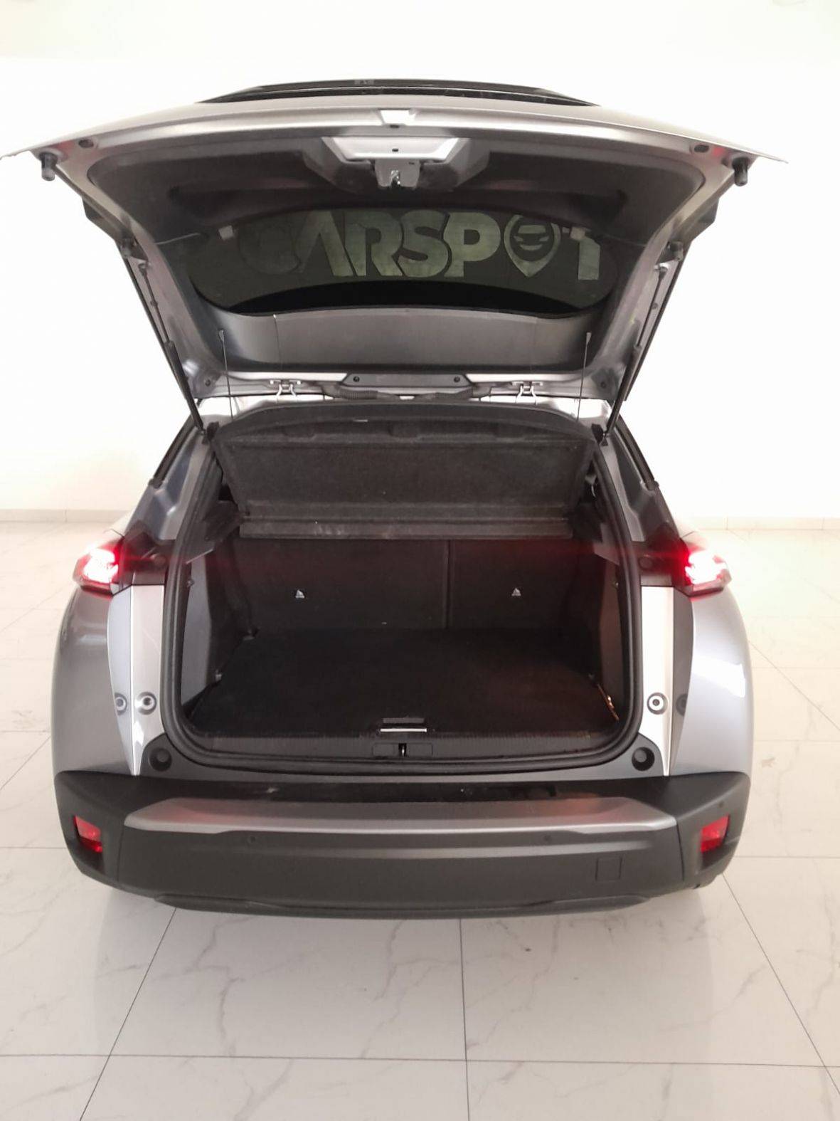 peugeot-2008-2025-eletrico-500cc