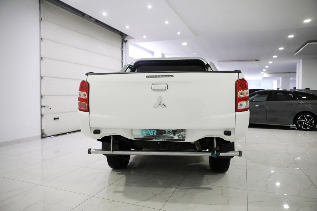 mitsubishi-l200-2023-diesel-2268cc