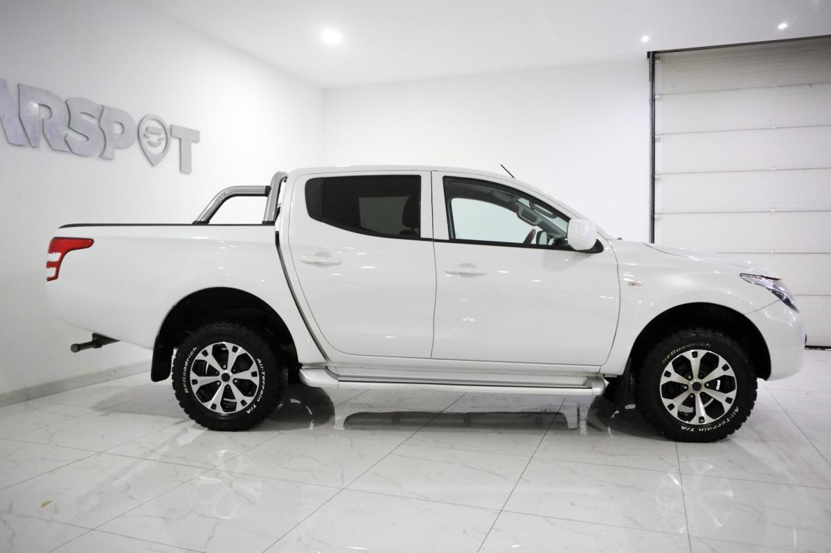 mitsubishi-l200-2023-diesel-2268cc