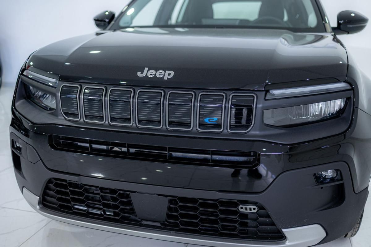 jeep-avenger-2025-eletrico-500cc