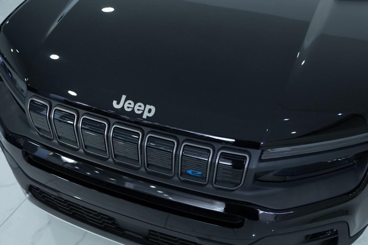 jeep-avenger-2025-eletrico-500cc