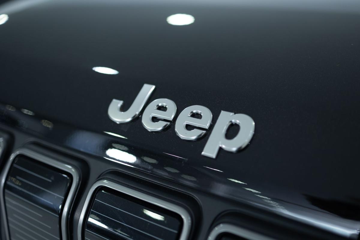 jeep-avenger-2025-eletrico-500cc