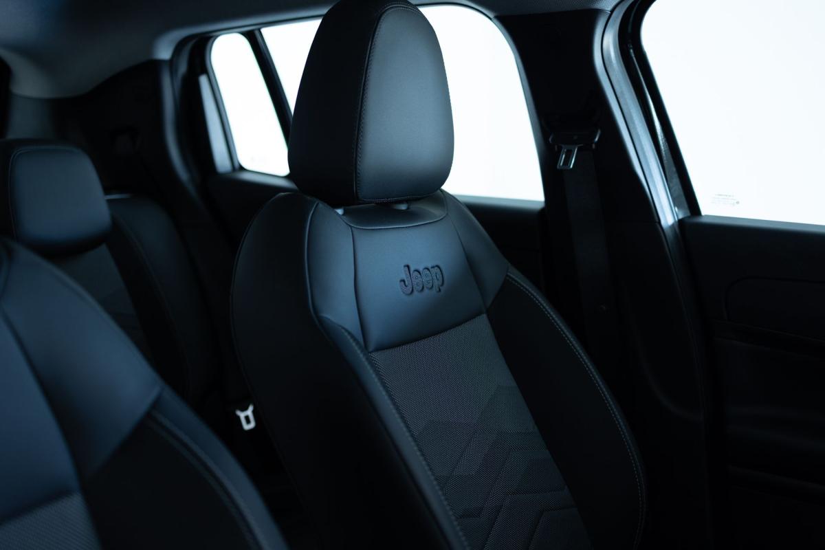 jeep-avenger-2025-eletrico-500cc