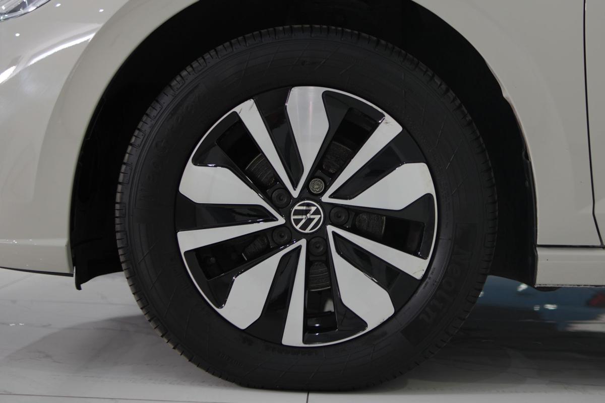 volkswagen-polo-2024-gasolina-999cc