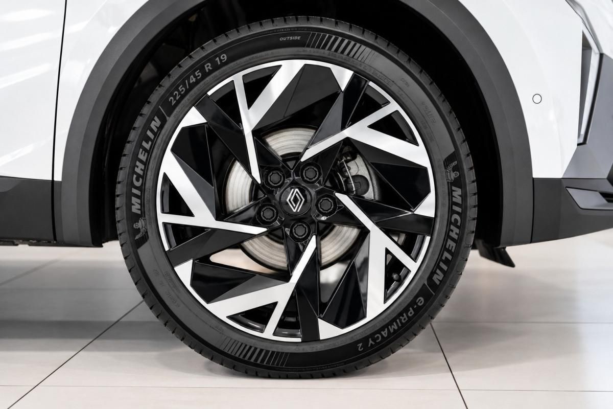 renault-captur-2025-hibrido-a-gasolina-1789cc