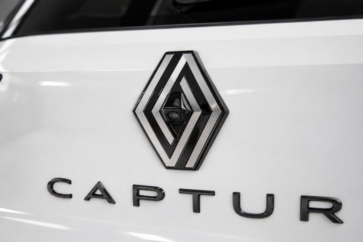 renault-captur-2025-hibrido-a-gasolina-1789cc