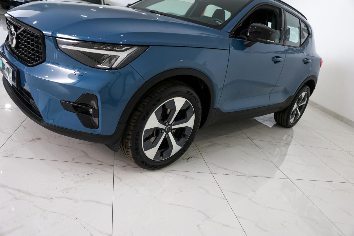 volvo-xc40-2024-gasolina-1969cc