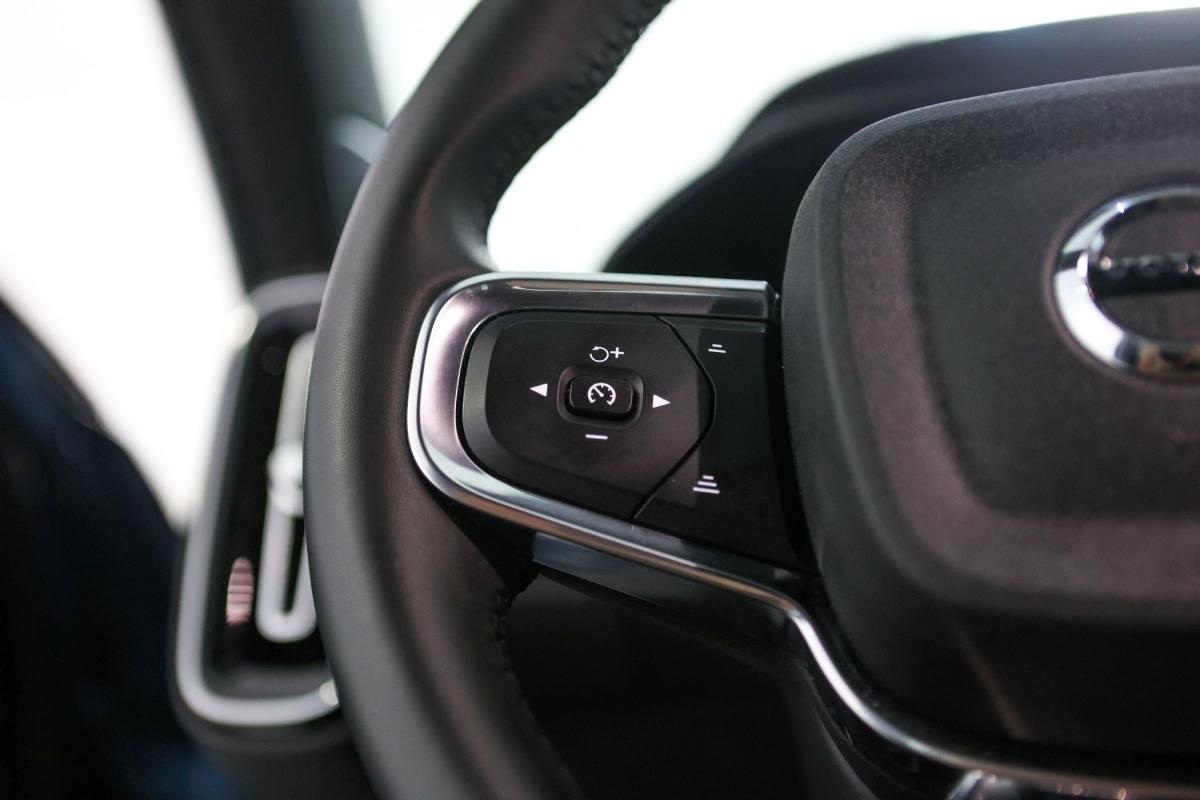 volvo-xc40-2024-gasolina-1969cc