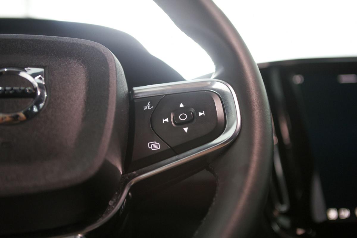 volvo-xc40-2024-gasolina-1969cc