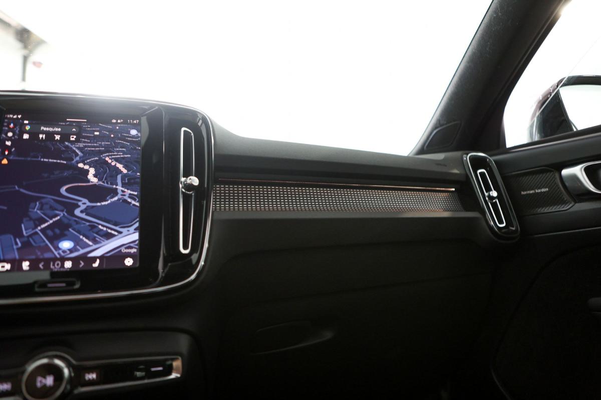 volvo-xc40-2024-gasolina-1969cc