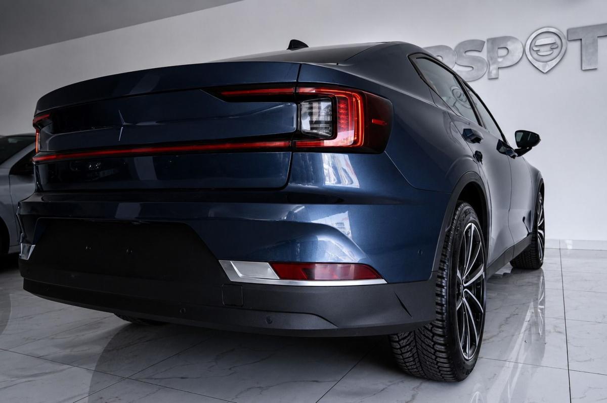 polestar-2-2022-eletrico-500cc