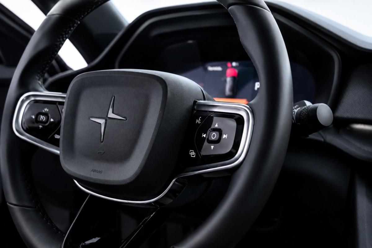 polestar-2-2022-eletrico-500cc