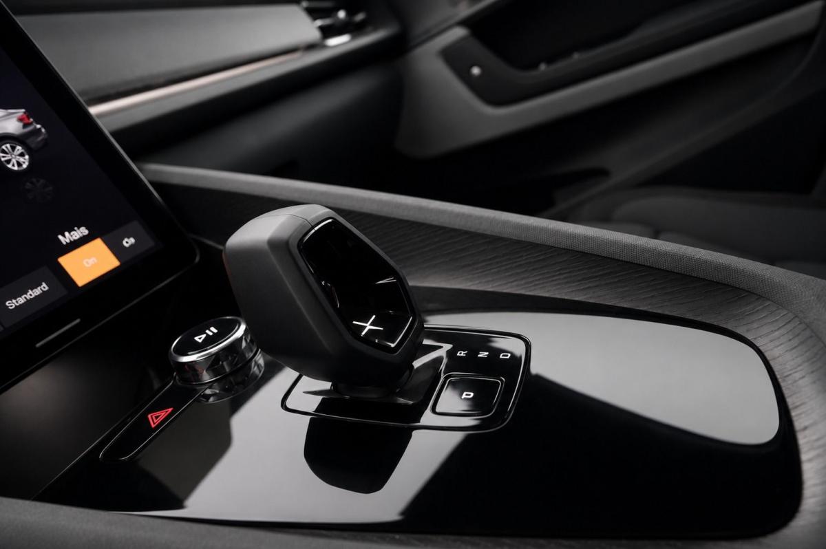 polestar-2-2022-eletrico-500cc