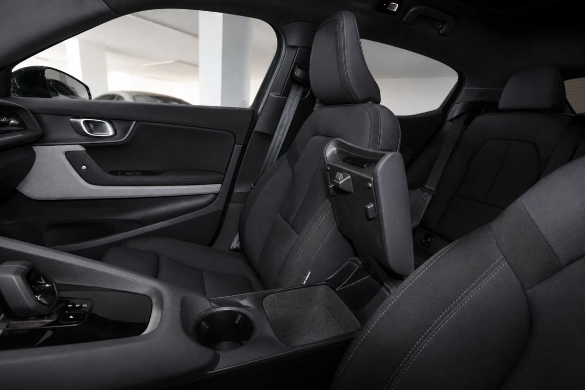 polestar-2-2022-eletrico-500cc
