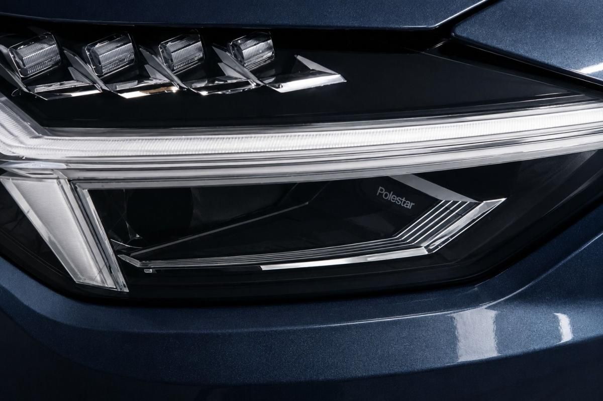 polestar-2-2022-eletrico-500cc
