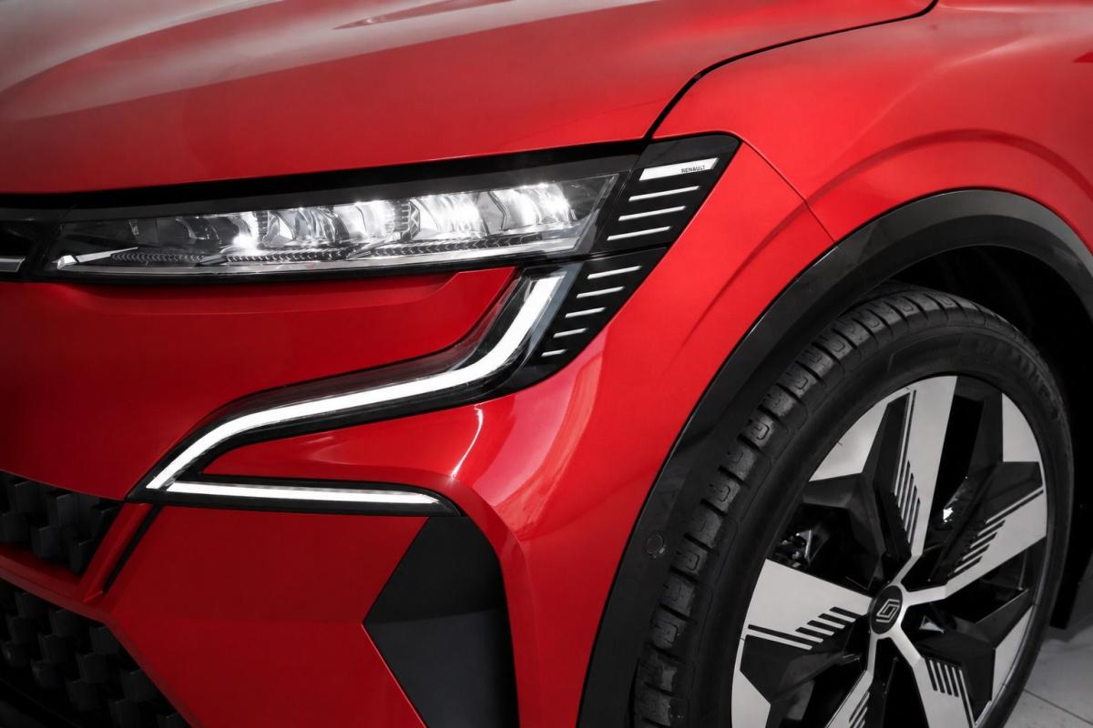renault-megane-e-tech-2025-eletrico-500cc