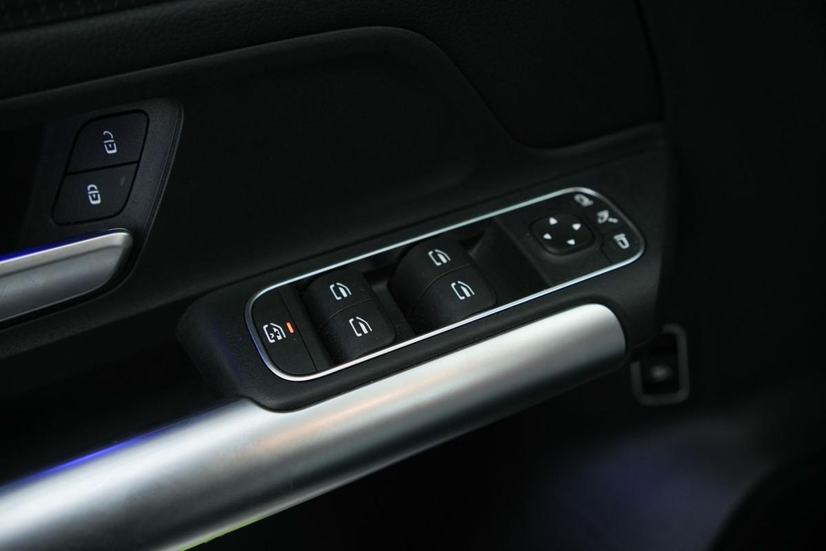 mercedes-benz-eqa-2023-eletrico-500cc