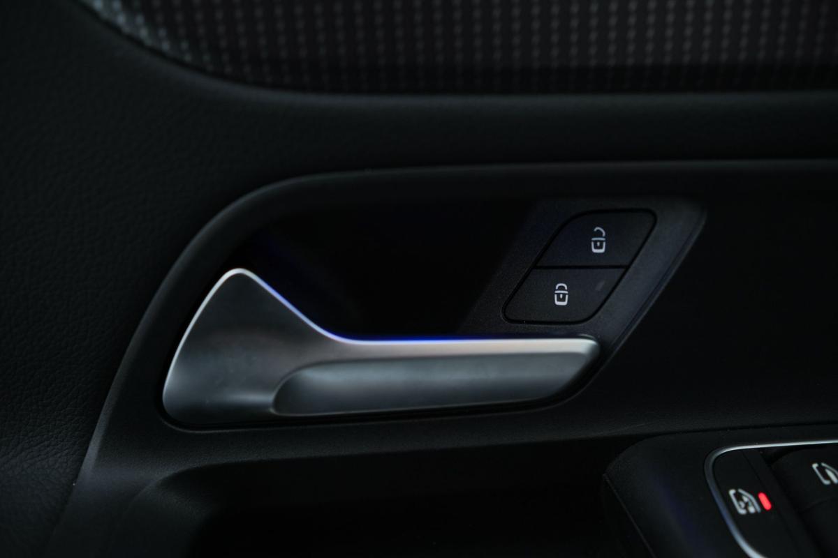 mercedes-benz-eqa-2023-eletrico-500cc