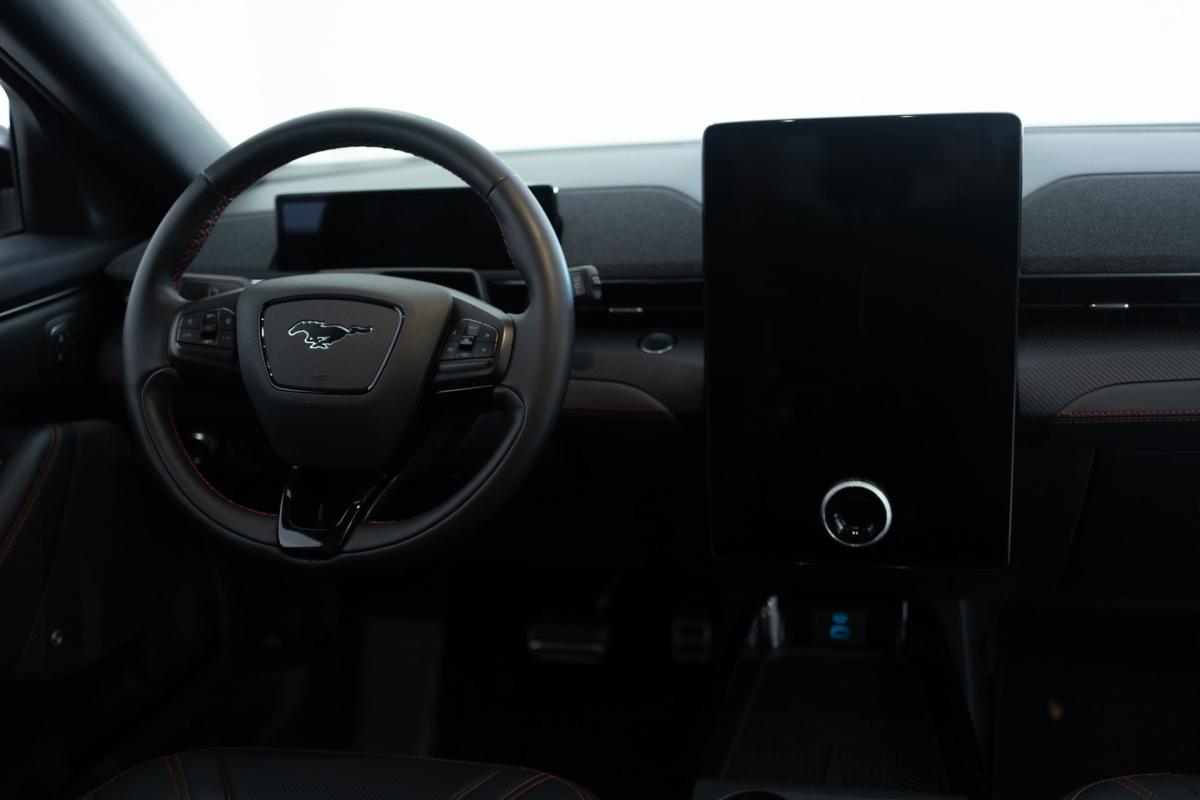 ford-mustang-2022-eletrico-500cc