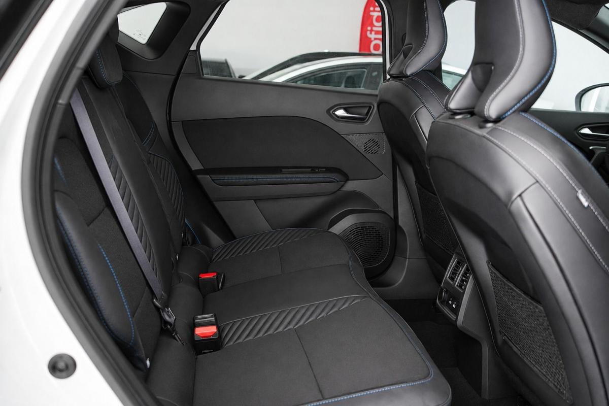 renault-captur-2025-hibrido-a-gasolina-1789cc