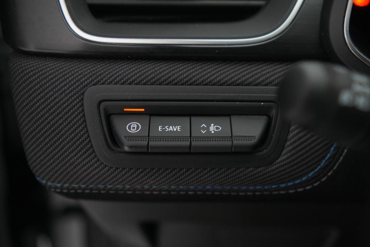 renault-captur-2025-hibrido-a-gasolina-1789cc