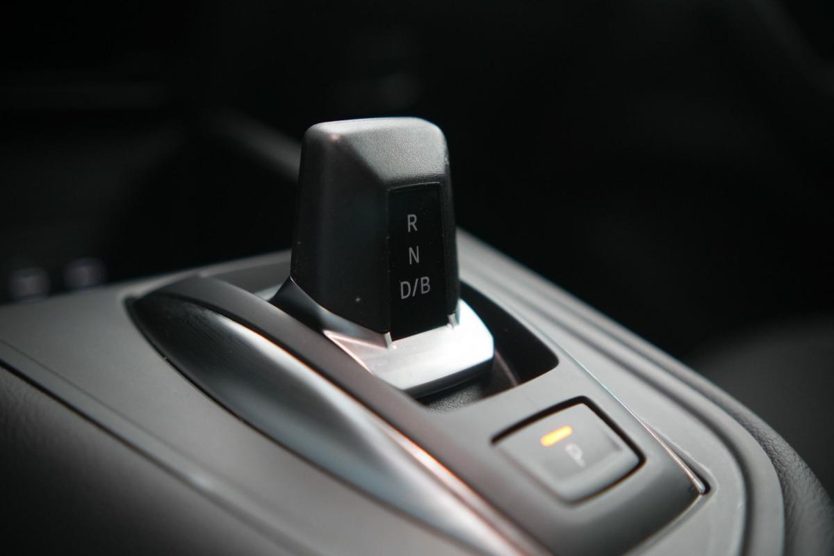 renault-captur-2025-hibrido-a-gasolina-1789cc