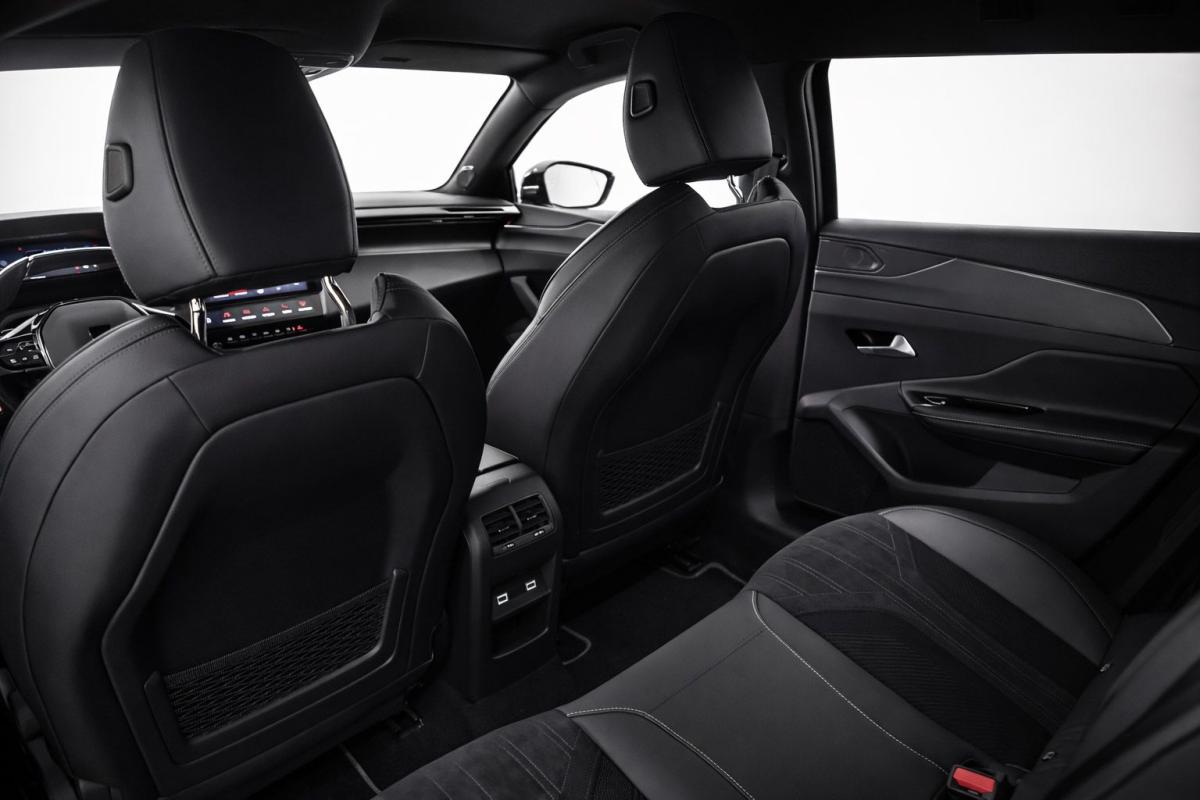 peugeot-408-2024-gasolina-1199cc