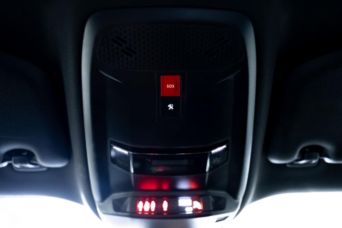 peugeot-2008-2022-gasolina-1199cc