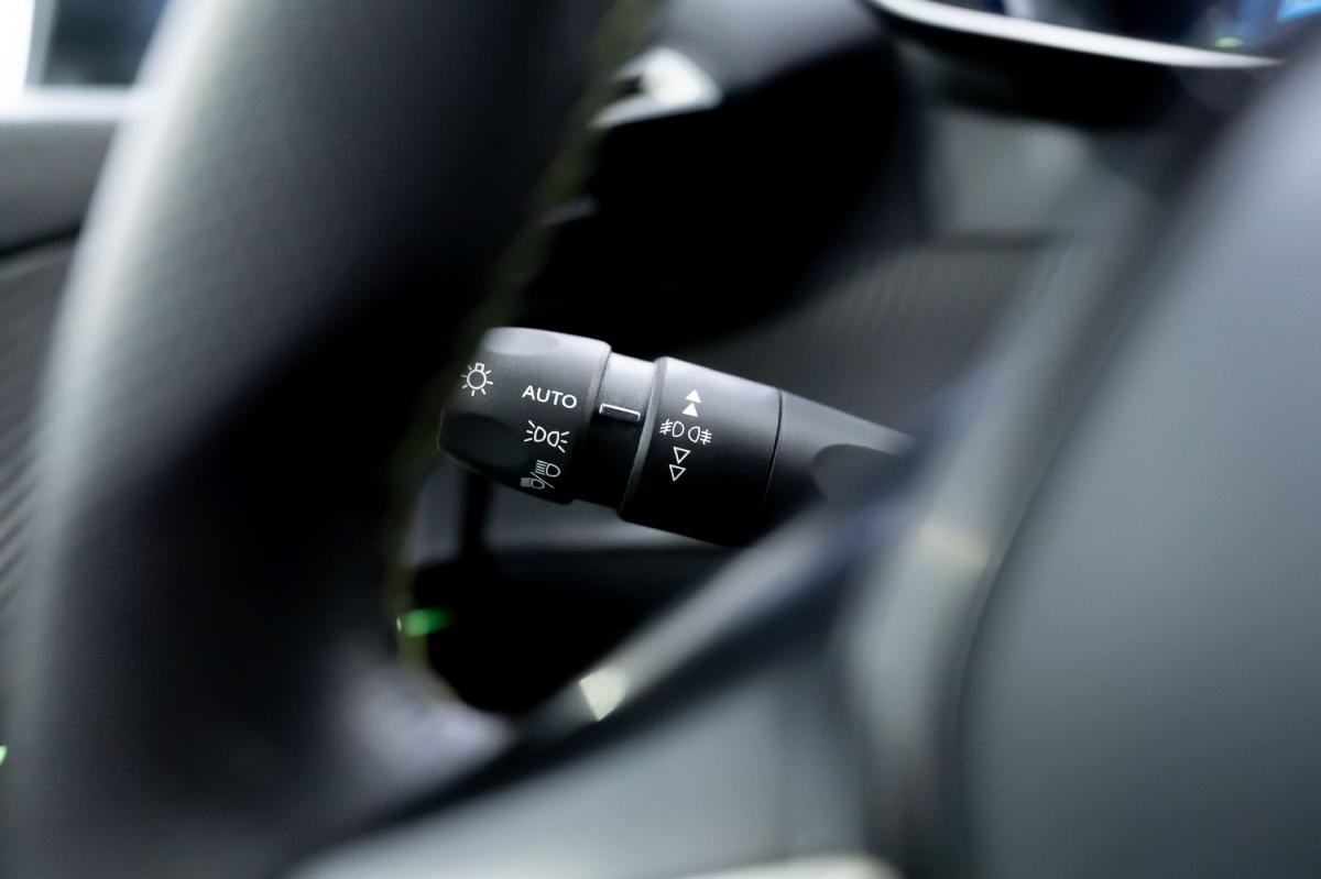 peugeot-2008-2022-gasolina-1199cc