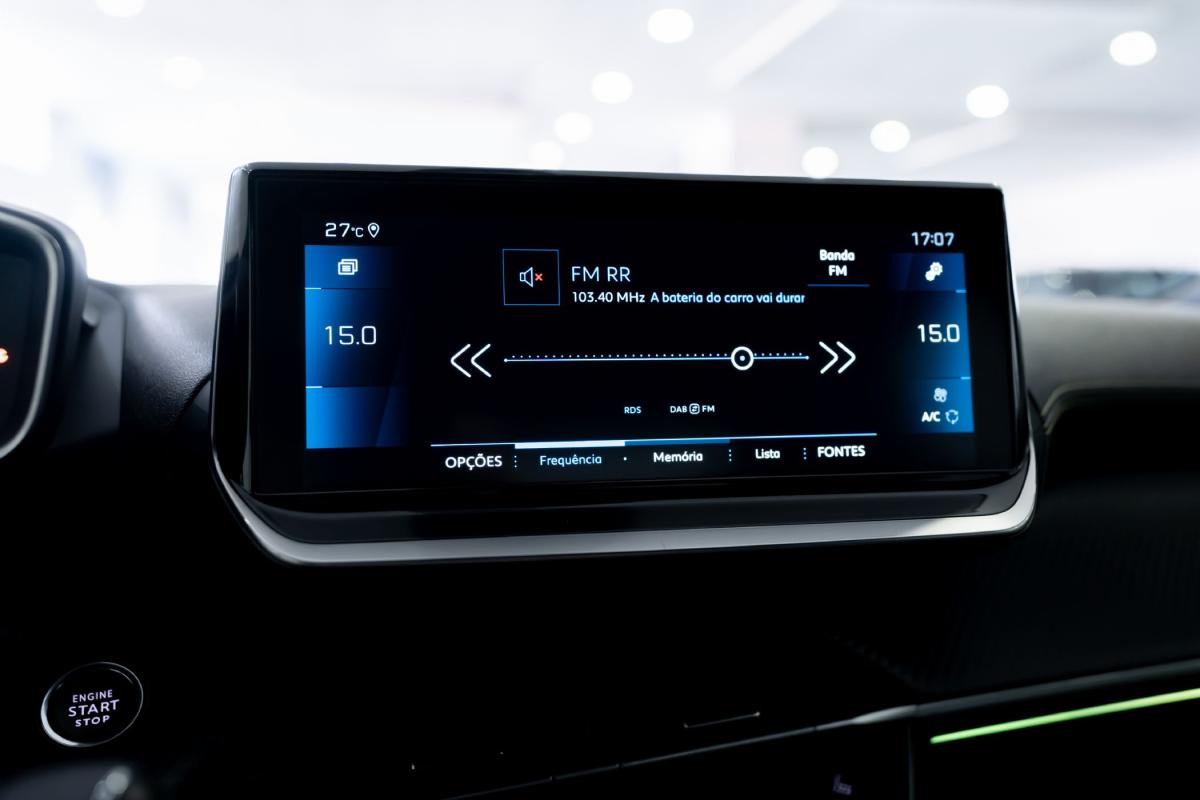 peugeot-2008-2022-gasolina-1199cc