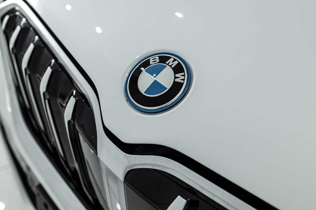 bmw-ix-2023-eletrico-500cc