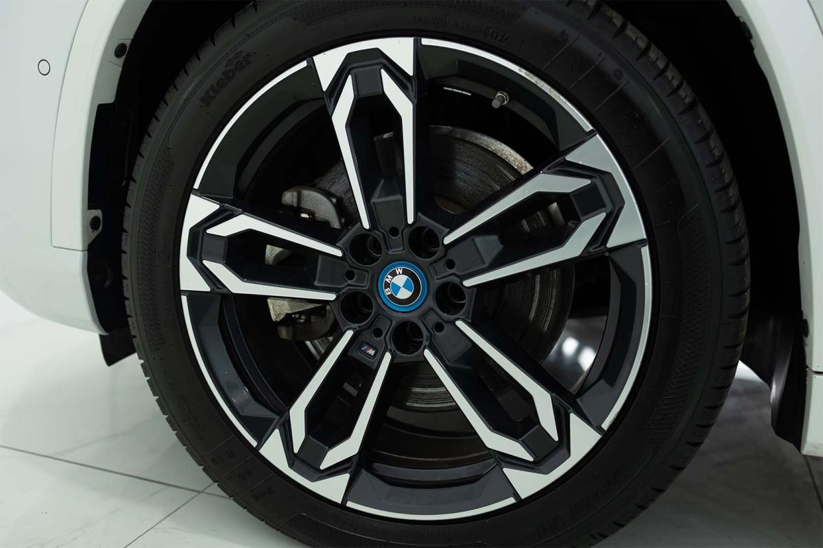 bmw-ix-2023-eletrico-500cc