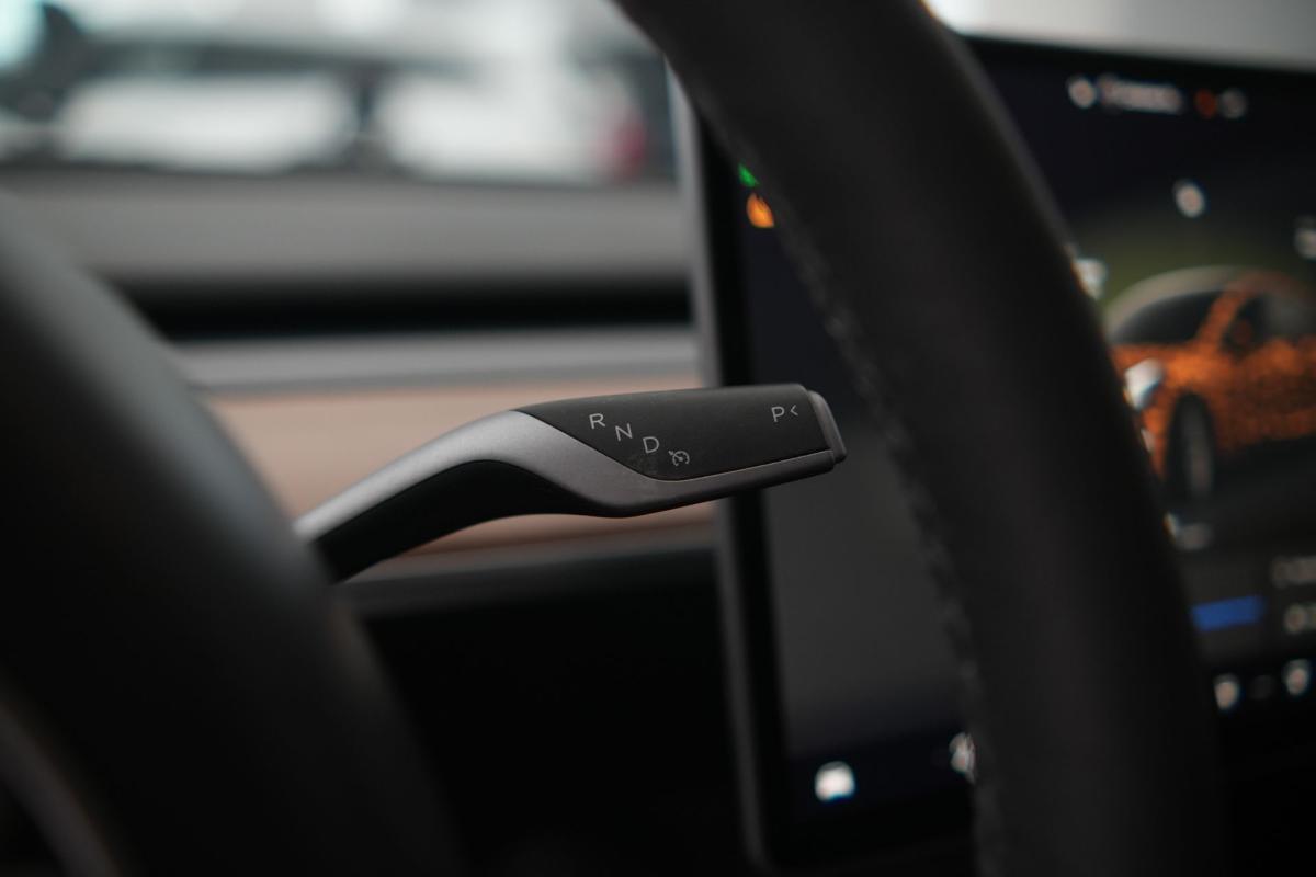tesla-model-3-2023-eletrico-500cc