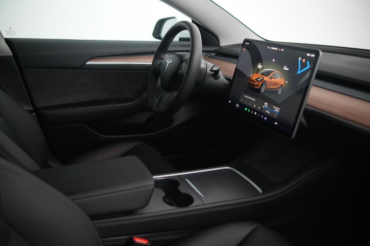 tesla-model-3-2023-eletrico-500cc