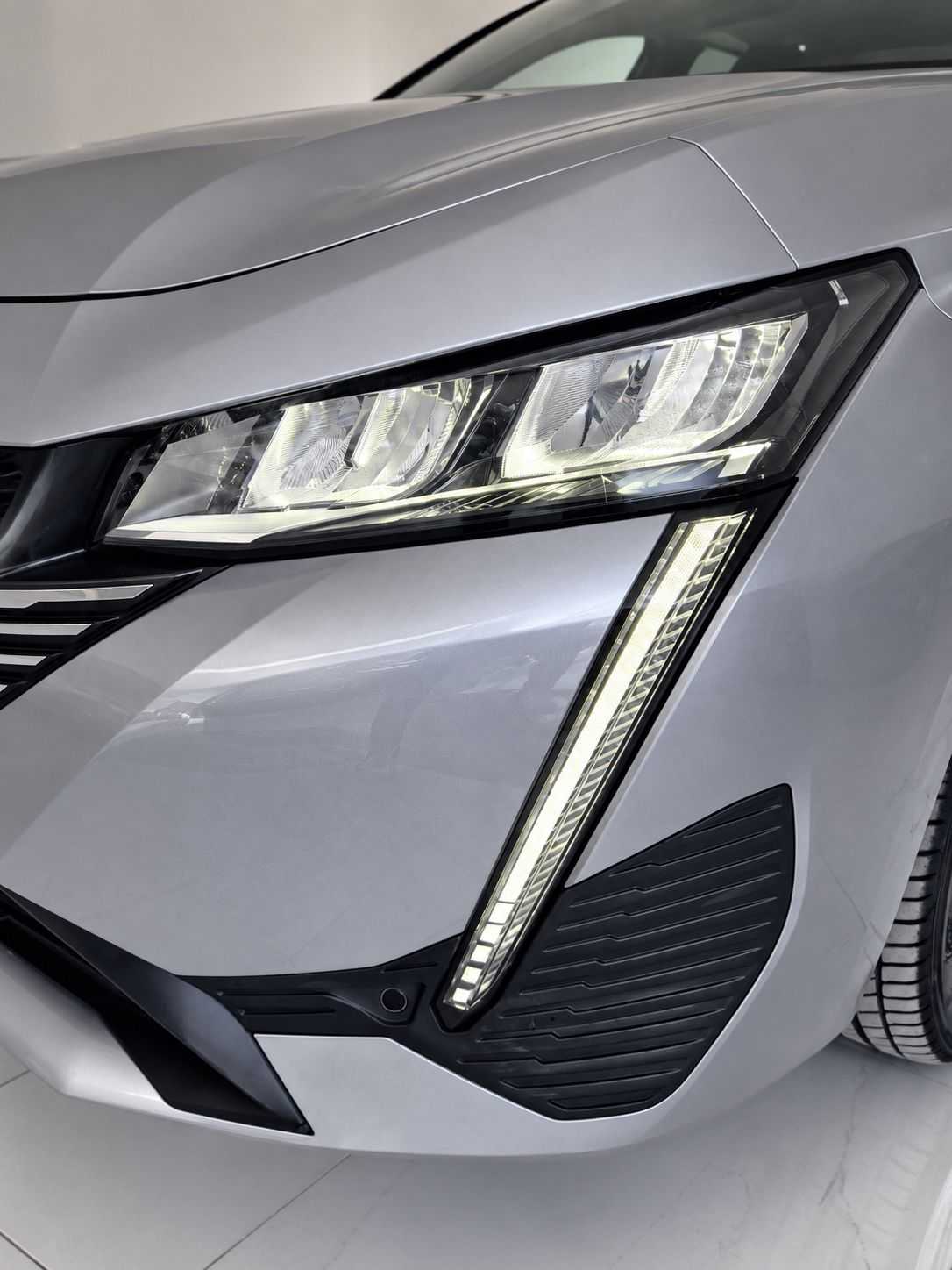 peugeot-308-2025-gasolina-1199cc