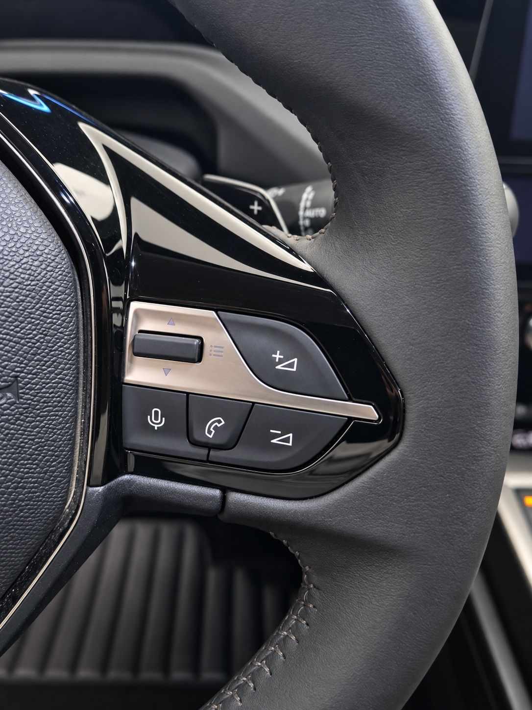 peugeot-308-2025-gasolina-1199cc