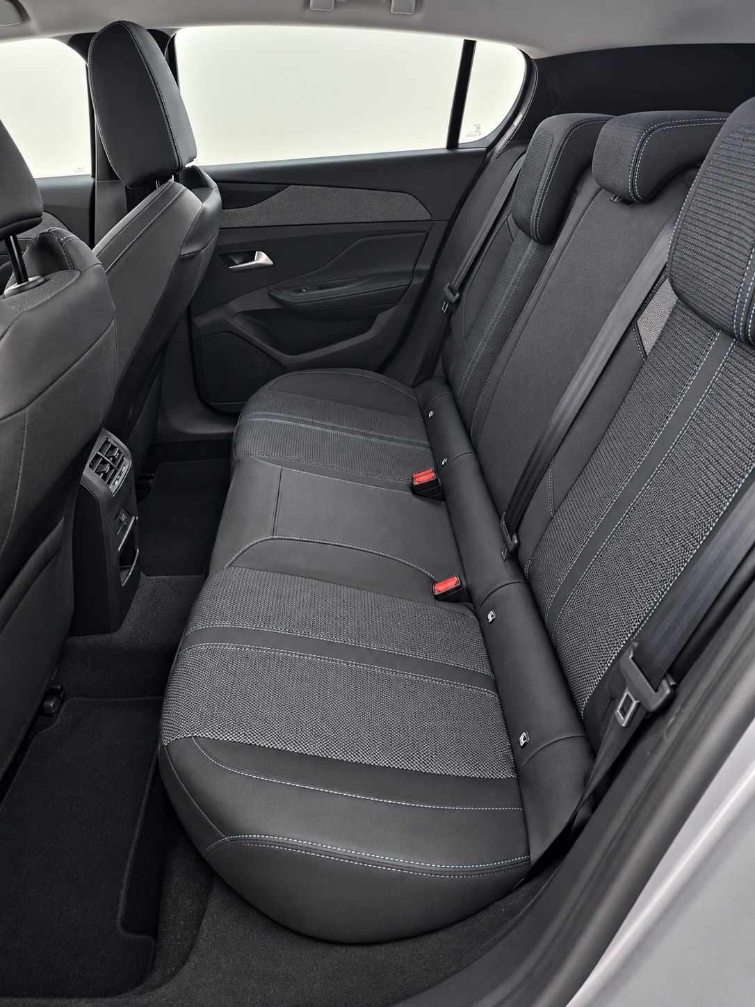peugeot-308-2025-gasolina-1199cc
