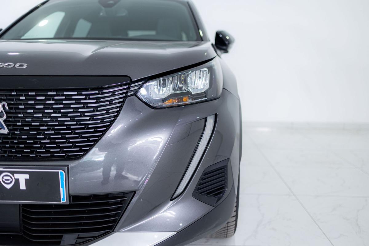 peugeot-2008-2023-gasolina-1199cc