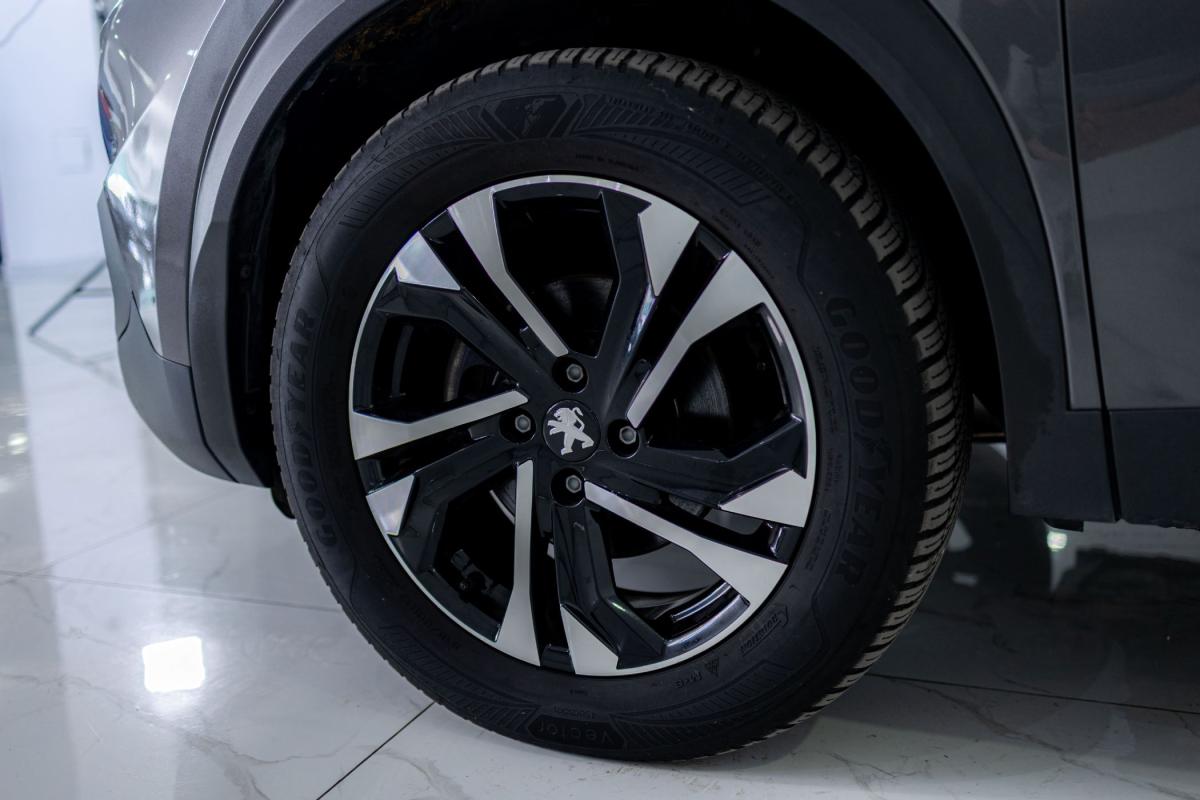 peugeot-2008-2023-gasolina-1199cc