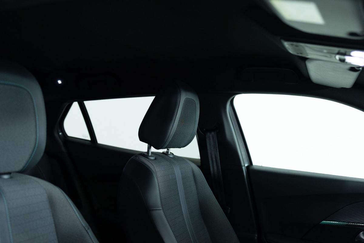 peugeot-2008-2023-gasolina-1199cc