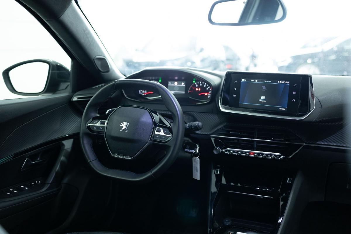 peugeot-2008-2023-gasolina-1199cc