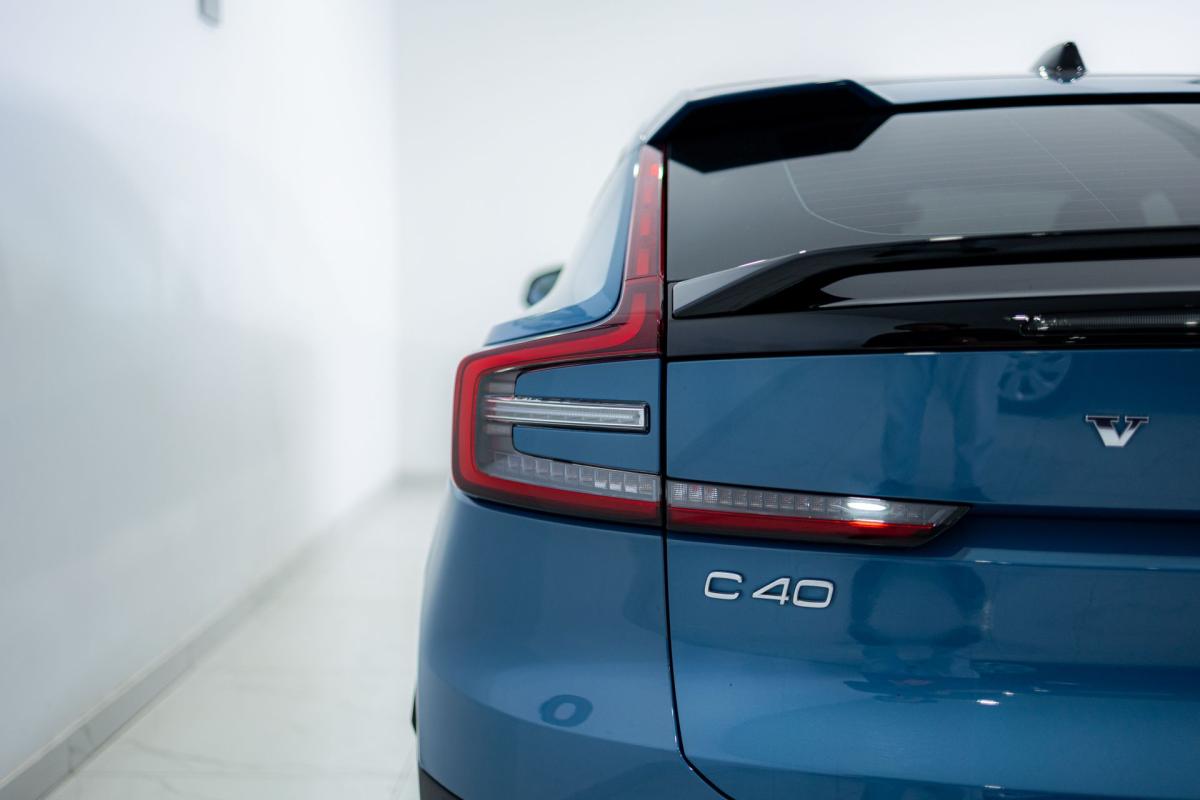 volvo-c40-2023-eletrico-500cc