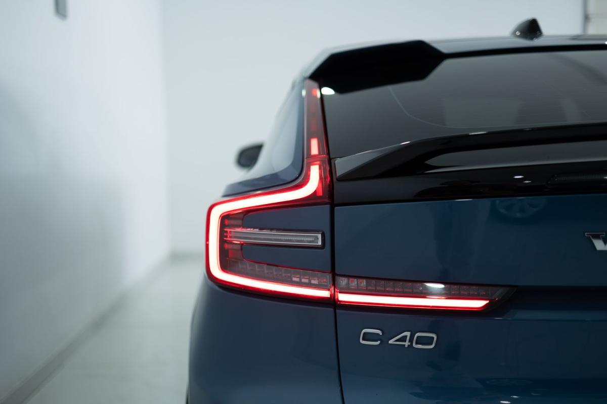 volvo-c40-2023-eletrico-500cc