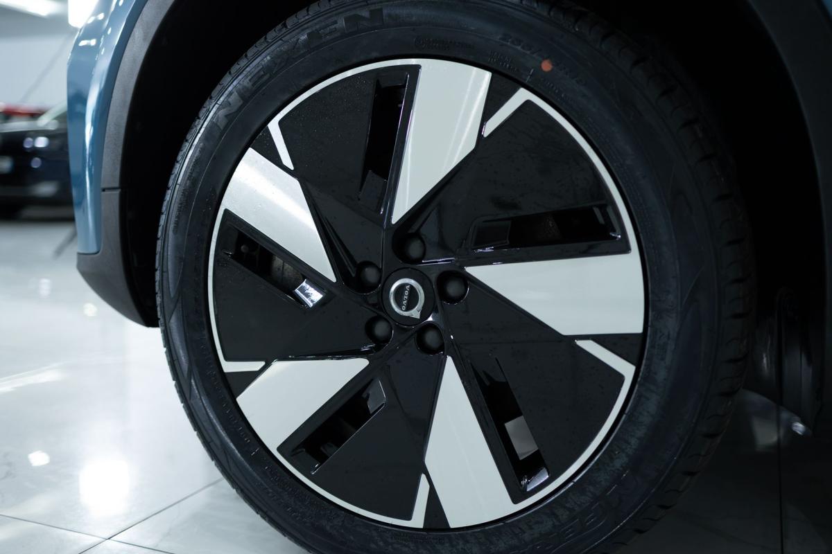 volvo-c40-2023-eletrico-500cc